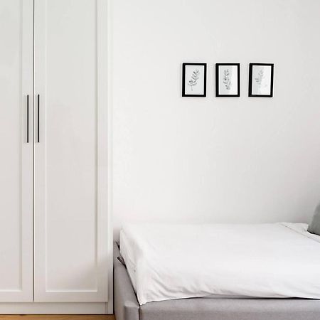 Hostgost Selected Suites - Molerova 9 เบลเกรด ภายนอก รูปภาพ