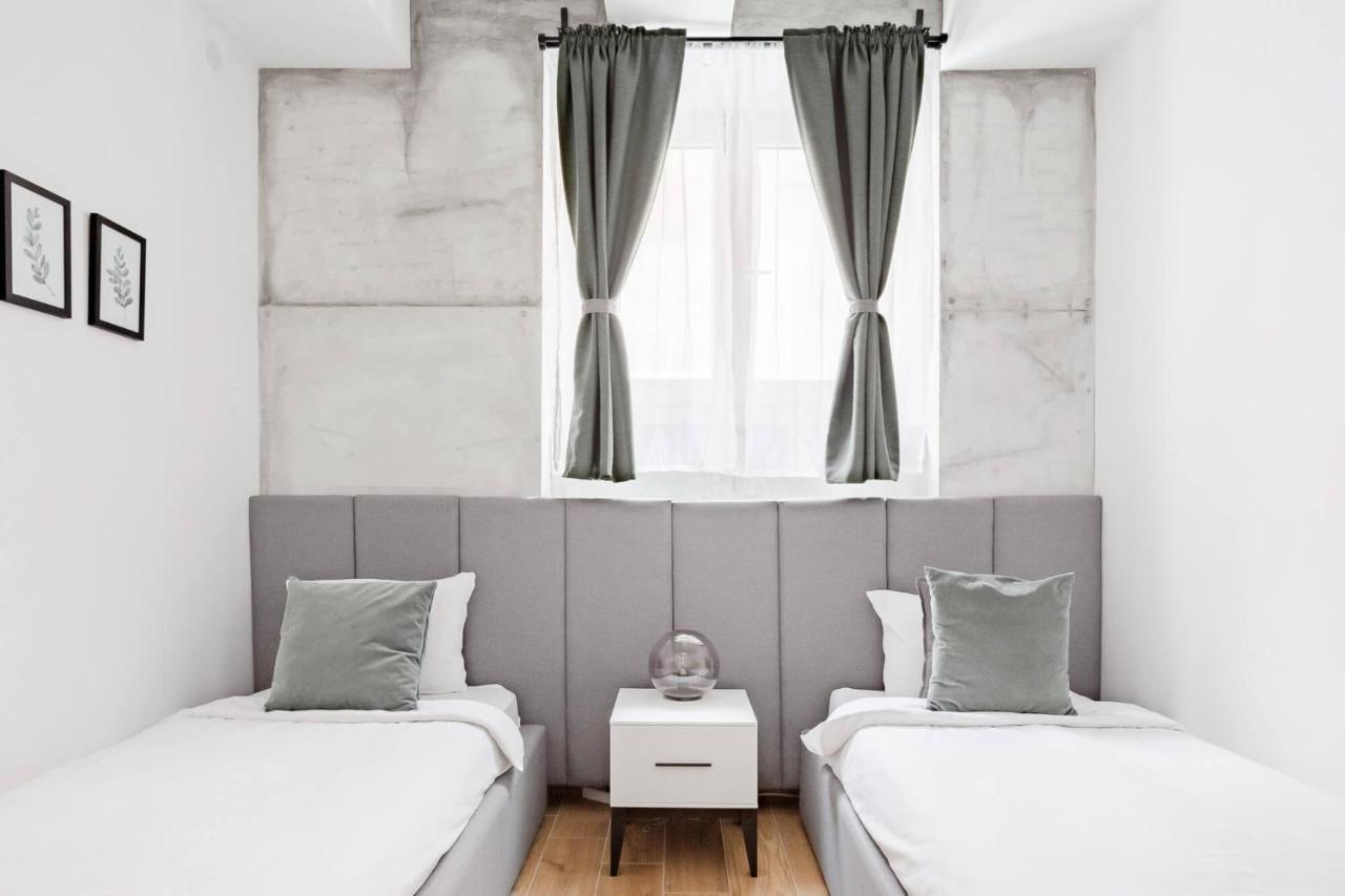 Hostgost Selected Suites - Molerova 9 เบลเกรด ภายนอก รูปภาพ