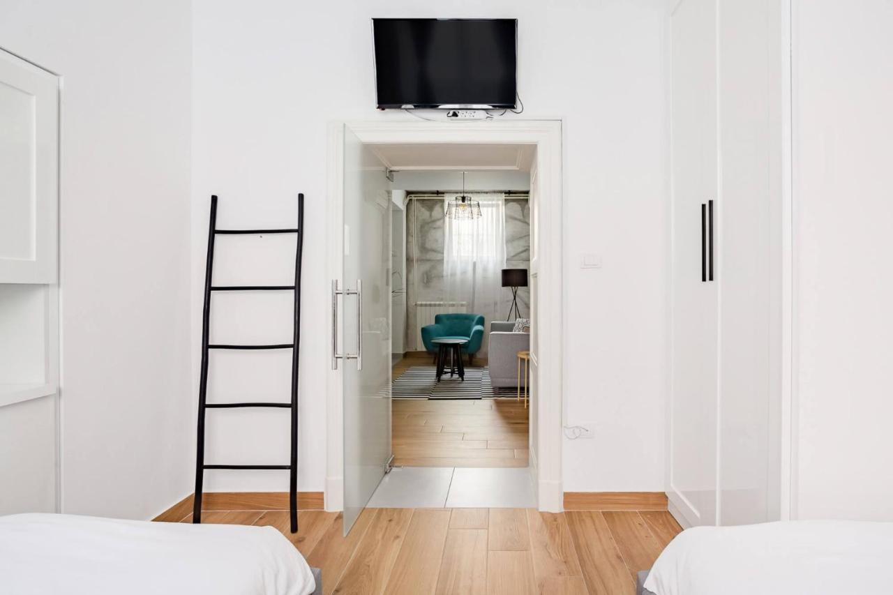 Hostgost Selected Suites - Molerova 9 เบลเกรด ภายนอก รูปภาพ